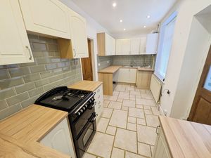 Kitchen- click for photo gallery